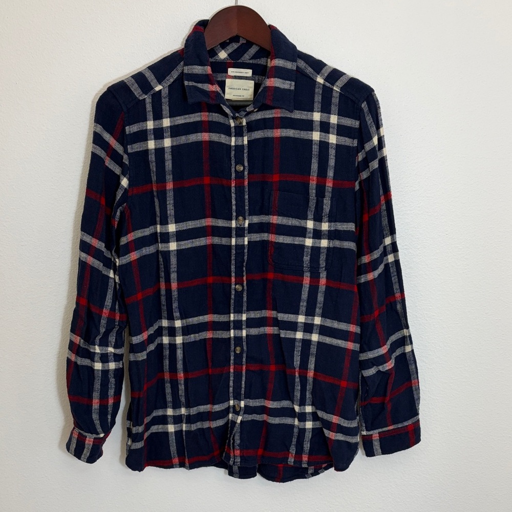 American Eagle Boyfriend Fit Navy Red White Plaid Button Down Cotton Shirt
